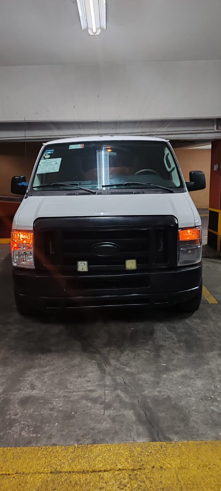 Unidad de MonTransportes para transporte privado de pasajeros